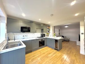 Photo 11- click for photo gallery